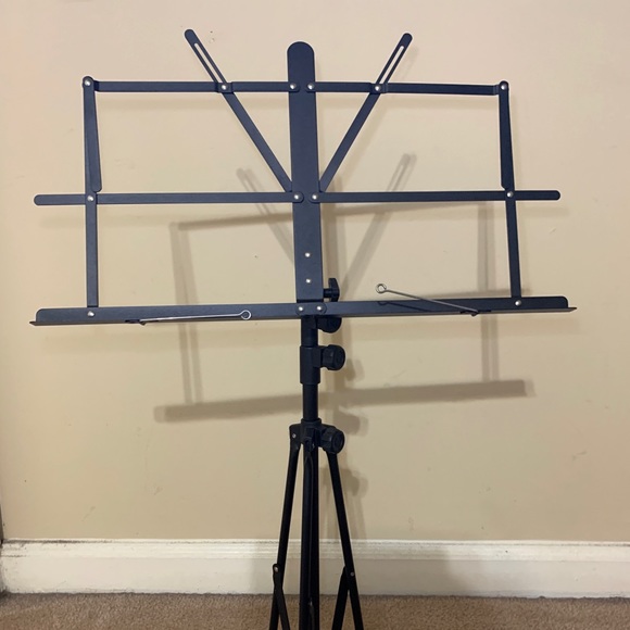 Music stand - Picture 1 of 1